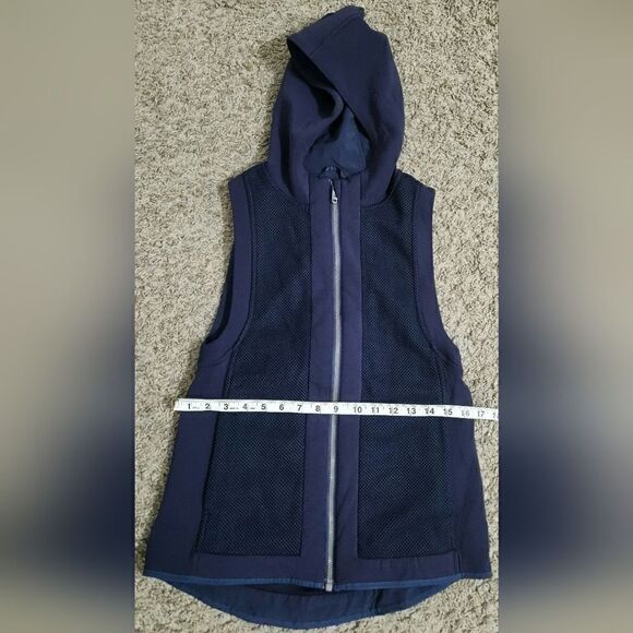 Lululemon The Spaces In-Between Vest navy blue size 4 - Picture 14 of 15